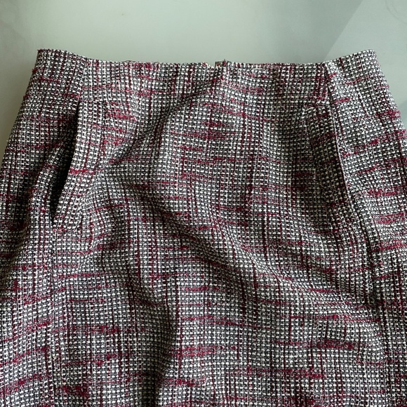 Banana Republic - Tweed Petite Mini Skirt Red Deep Garnet Burgundy - Size 2P - Picture 6 of 9